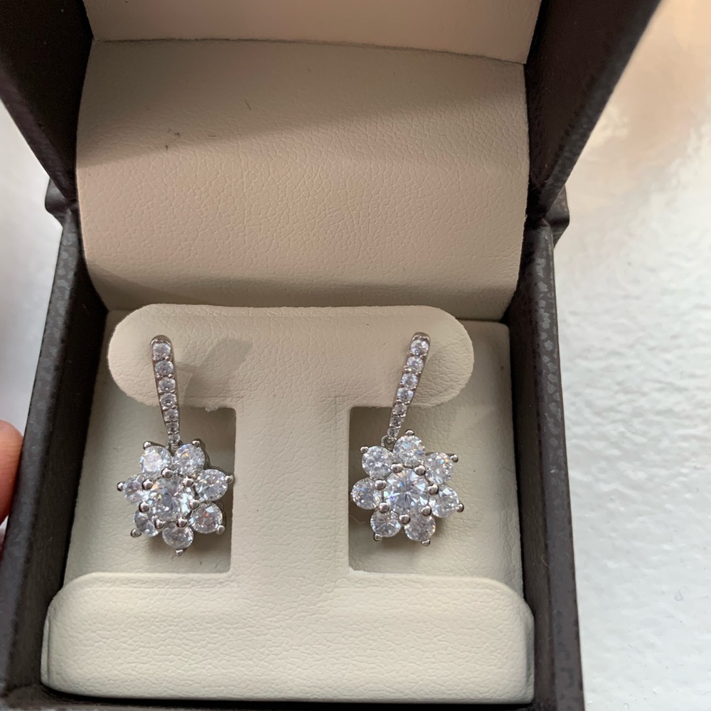 White gold diamond hanging flower earrings with studs